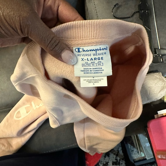 Champion Women's Reverse Weave Cropped Cut Off Crew - Picture 4 of 4